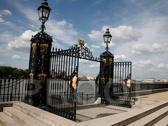 -090D-003