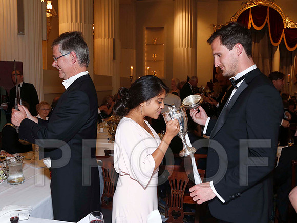 072K_557