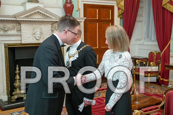 P002-094