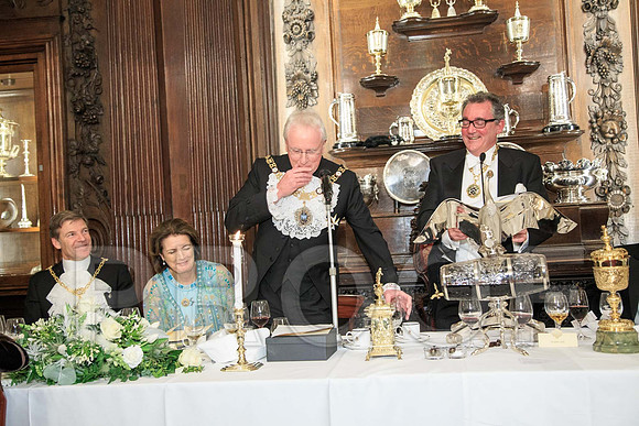 14_Swan Feast_889